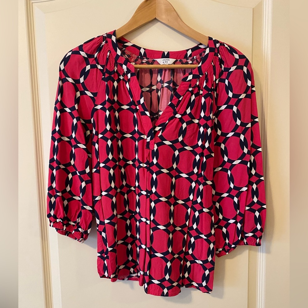 Vibrant Pink Geometric Women's Top by Crown and Ivy size M